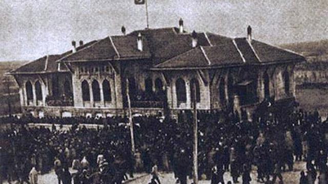 Türk devrimiyle hesaplaşırken