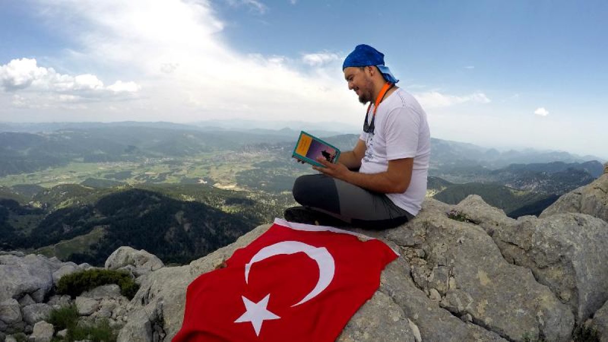 2 bin 265 metre yükseklikte "İnce Memed"i okudular