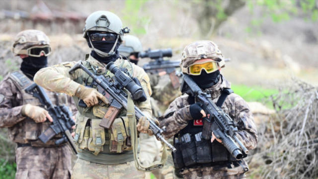 Mehmetçik bölücü terör örgütü PKK'ya göz açtırmıyor!