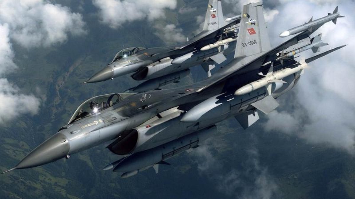 Hakkari'de 2 terörist etkisiz hale getirildi