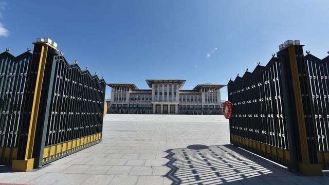 Devlet kurumlarına güven vermeyen atamalar