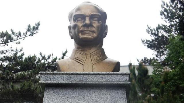 Atatürk'e Saldırı Cezasız Kalmadı