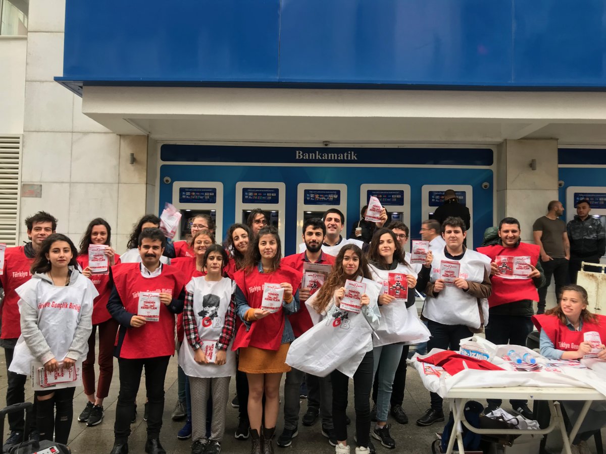 İzmir'de 19 Mayıs Rüzgarı
