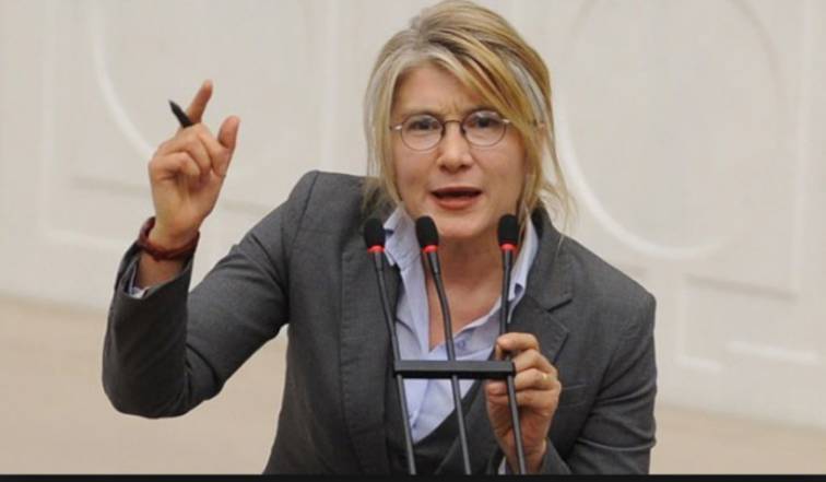 Üçüncü imza geliyor