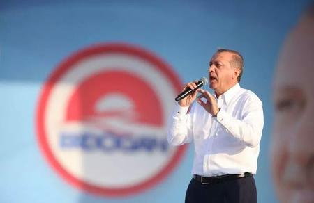Çolpan İlhan'ın cenazesine neden gitmedi?