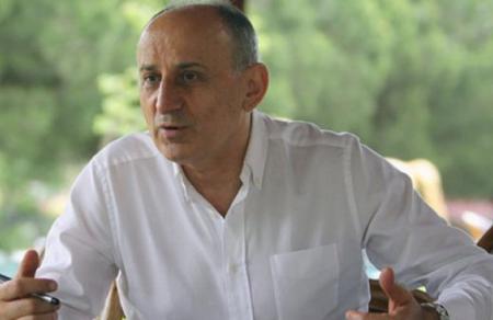 Albay Çiçek şehit ailesini ziyaret etti