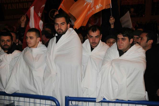 Kefenliler iş başında