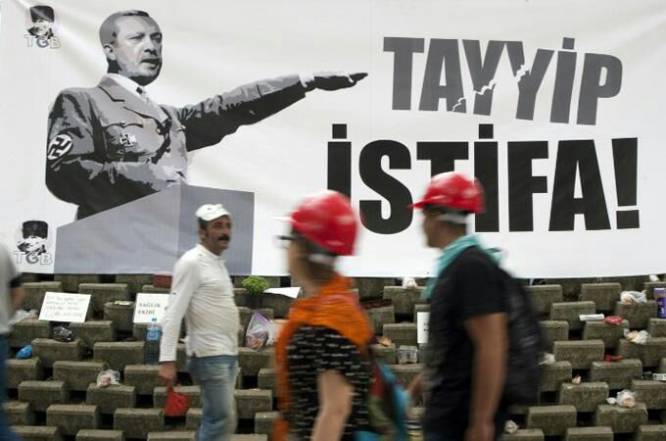 Yasağa bu pankart neden olmuş