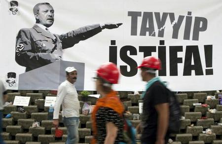 Yasağa bu pankart neden olmuş