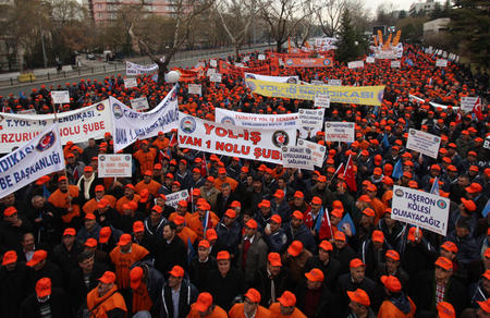 Emekçiler Ankara yolunda