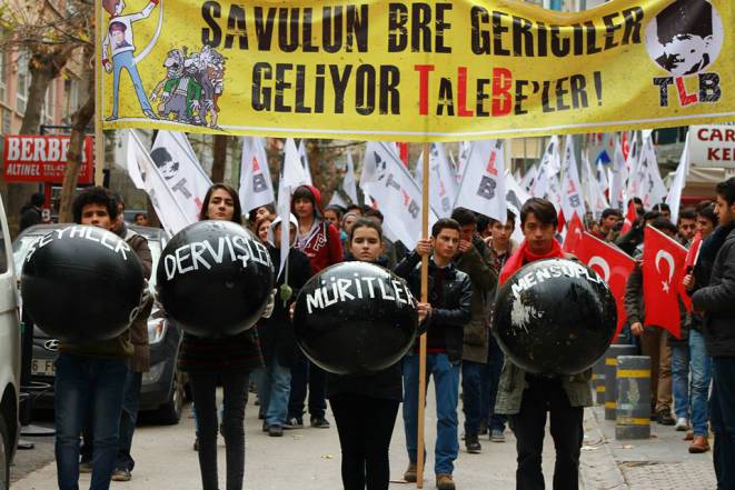 TLB'den Akif Beki'ye cevap:''Balık aramak için ağaca tırmanan Beki''