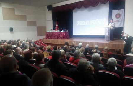 Rennan Pekünlü ve Aydınlanma Paneli’ne İzmir'de yoğun katılım