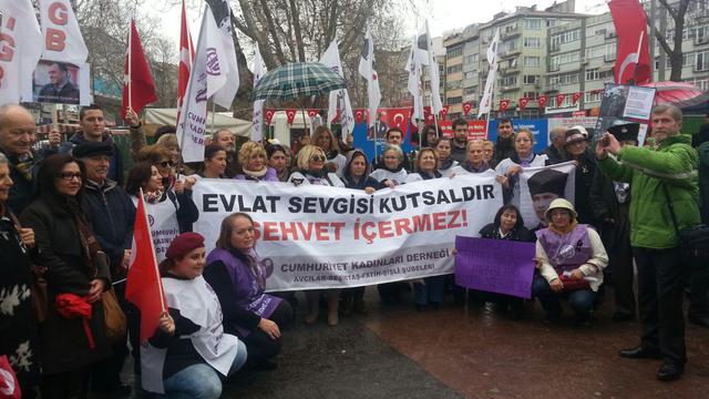 İstanbul İl &Ouml;rg&uuml;t&uuml;m&uuml;z Sessiz &Ccedil;ığlık Eylemine Katıldı