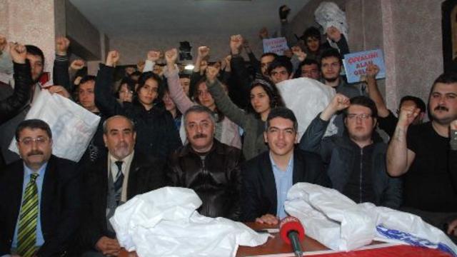 İskenderun'da NATO Askerine &Ccedil;uval Ge&ccedil;iren &Uuml;yelerimize Ceza!