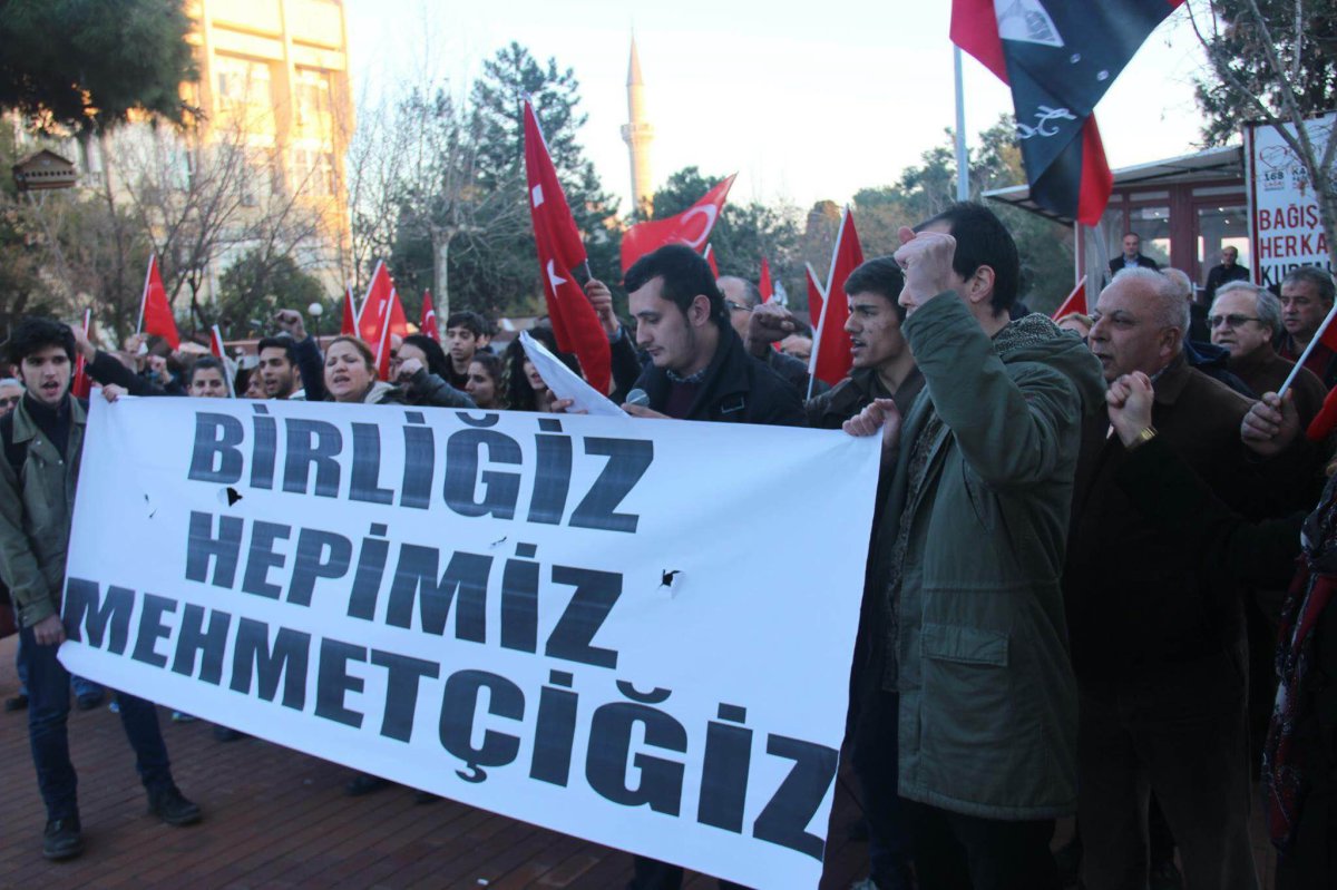 Tekirdağ Şehitlerimiz İ&ccedil;in Ayakta!