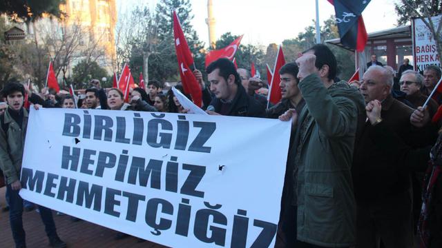 Tekirdağ Şehitlerimiz İ&ccedil;in Ayakta!