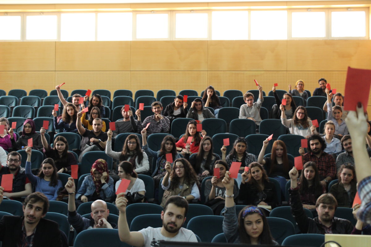 Sakarya'dan Kadın D&uuml;şmanlarına Kırmızı Kart!