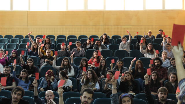 Sakarya'dan Kadın D&uuml;şmanlarına Kırmızı Kart!