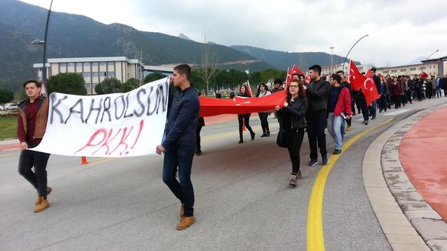 &Uuml;niversitede PKK'ya Ge&ccedil;it Yok!