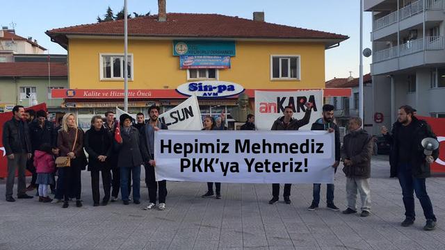 Ke&ccedil;iborlu'da 'Ter&ouml;re Lanet, Şehitlere Saygı' A&ccedil;ıklaması