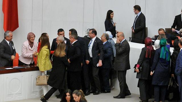 Bugün Mecliste Tecavüz AKlandı!