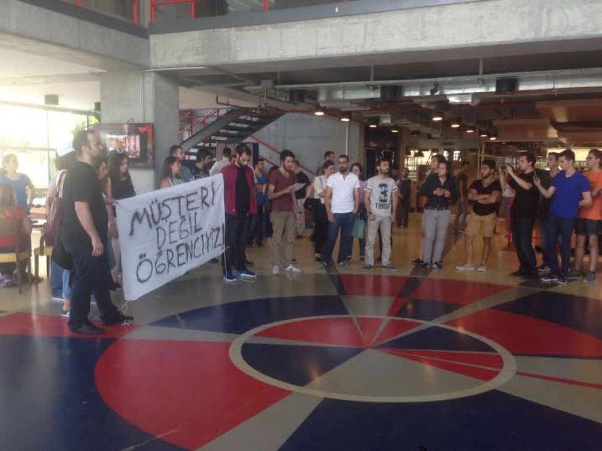 Kemerburgaz Üniversitesi Öğrencileri Zamlara Karşı Ayakta!