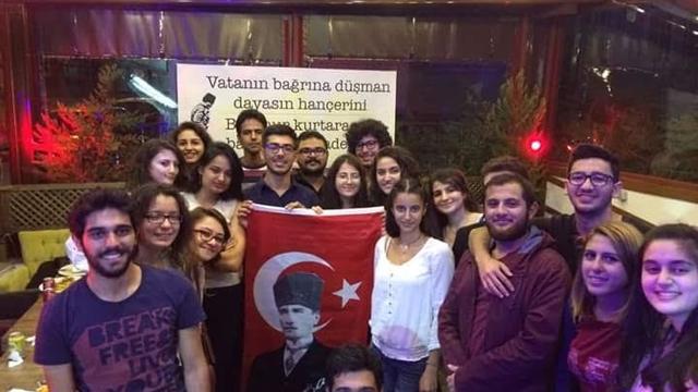 İstanbul Üniversitesi Tıp Fakültesi ADK'dan Şiir Gecesi