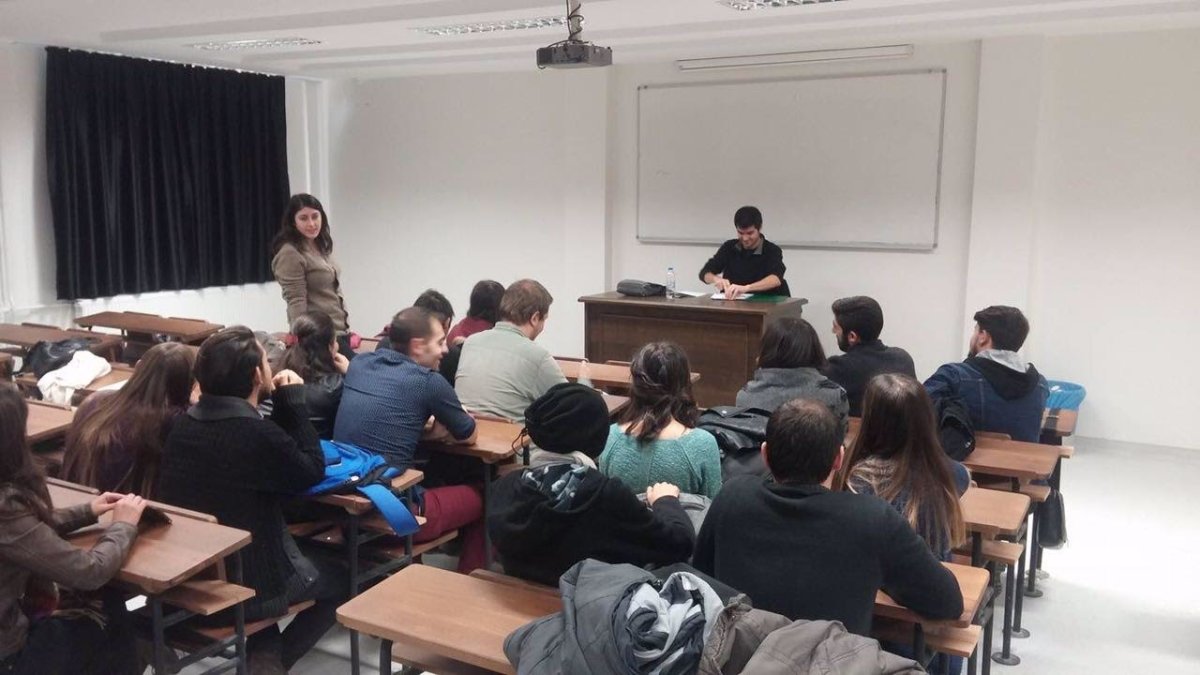 DTCF'de Özgür Bursalı ile Kırmızı Beyaz Söyleşisi