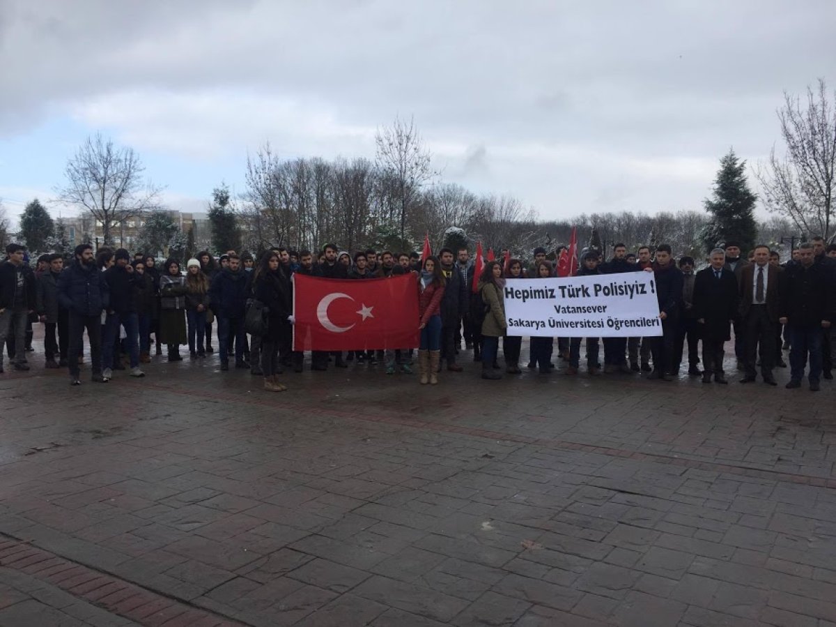 Sakarya Üniversitesi Öğrencileri: "Hepimiz Türk Polisiyiz"