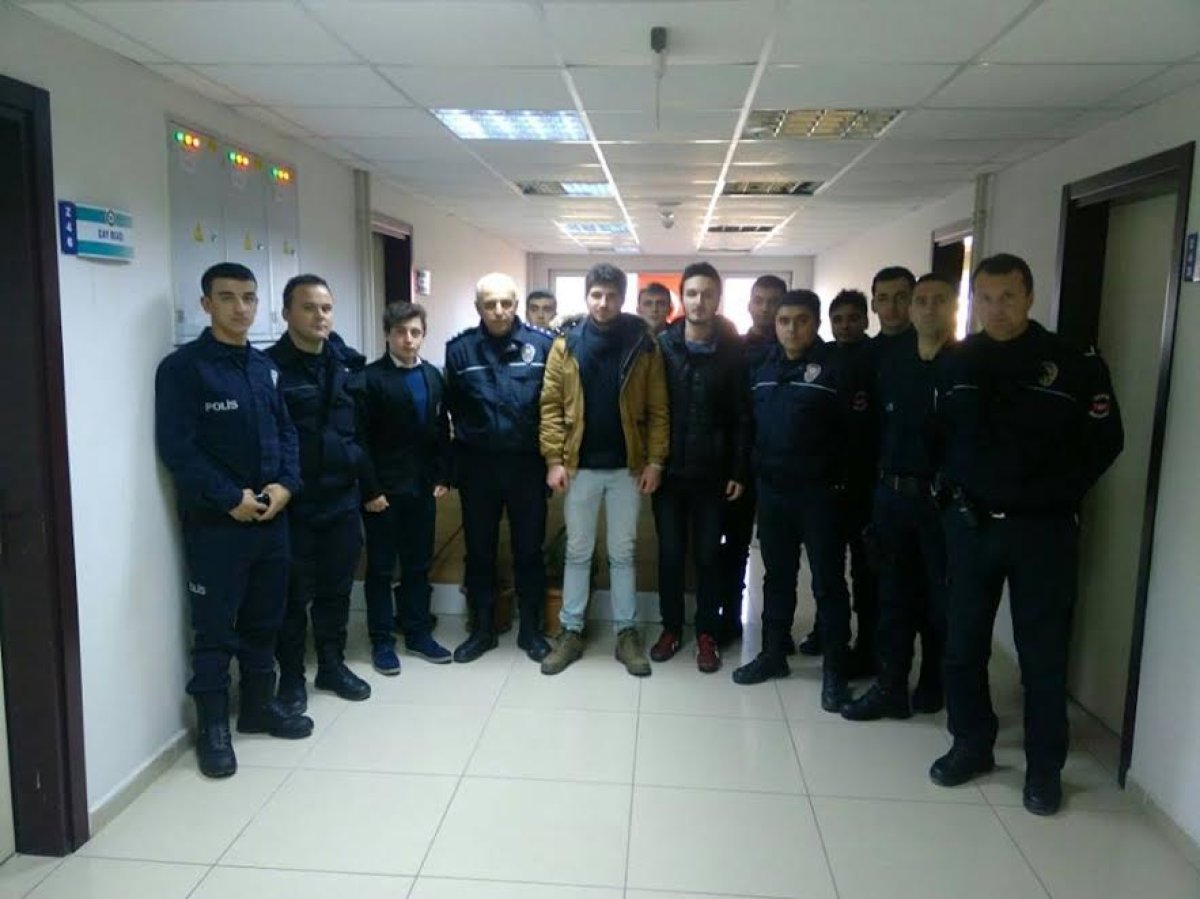 Vatansever Gençlerden Çevik Kuvvet'e Ziyaret