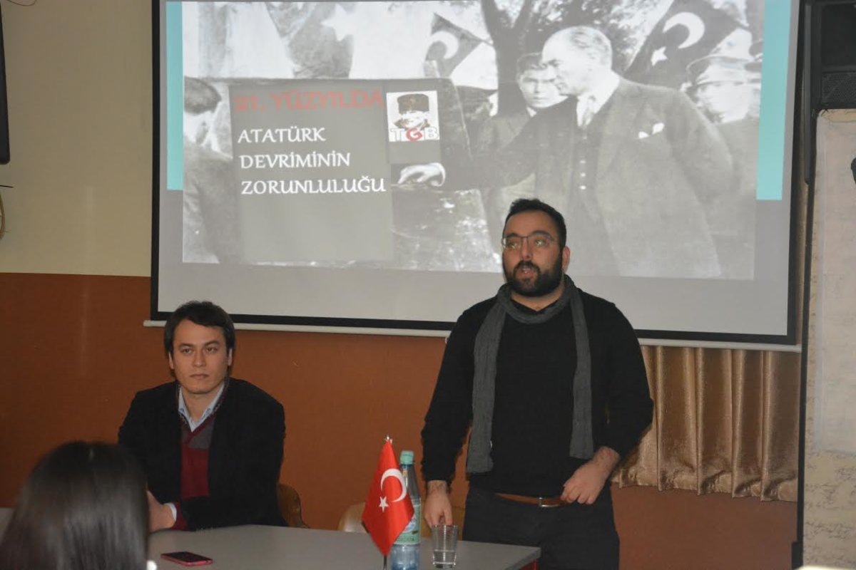 Çağdaş Cengiz Duisburglu Türkler İle Bir Araya Geldi