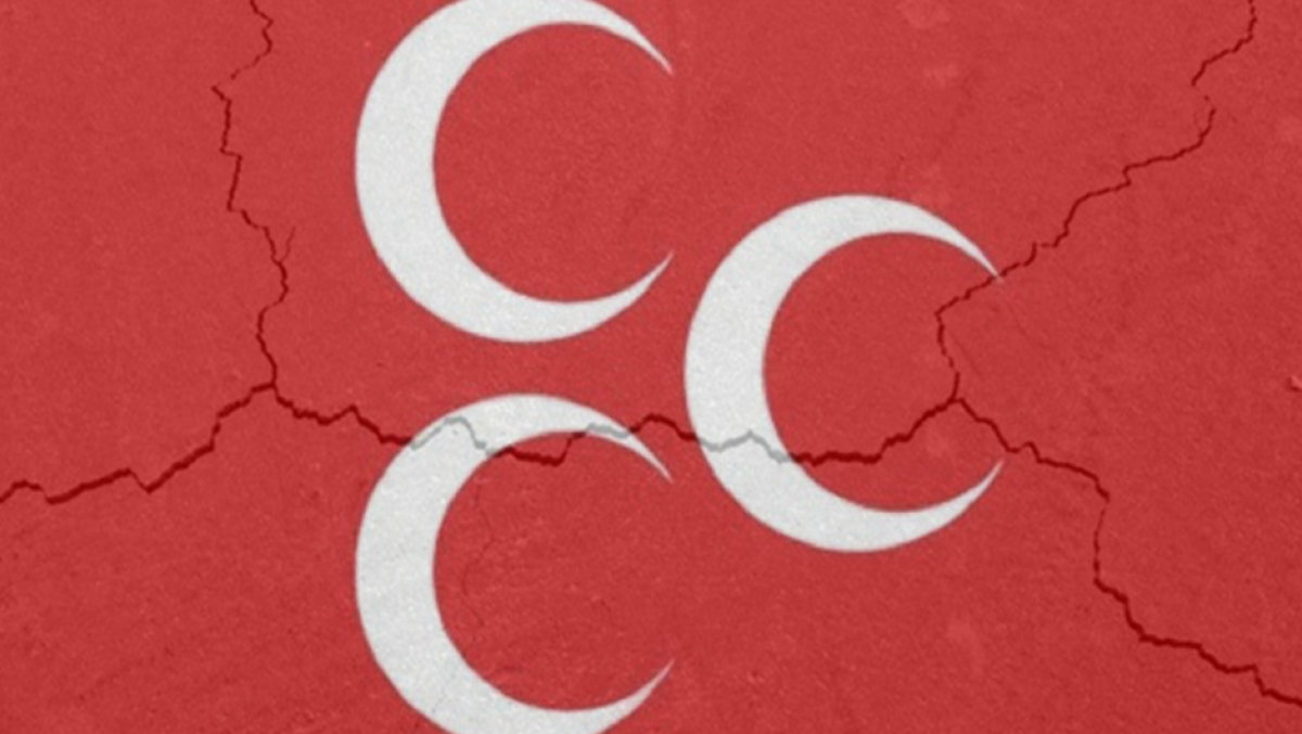 MHP'de peş peşe "Hayır" istifaları