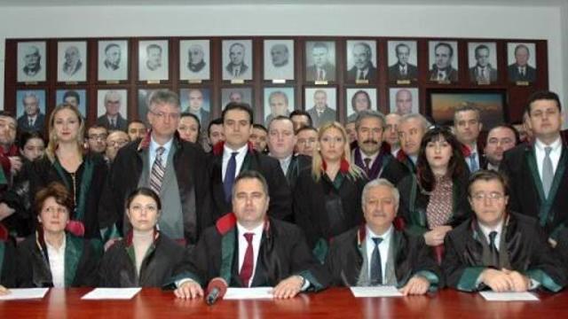 İzmir Barosu Referandumda Hayır Diyecek