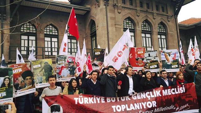 T&uuml;rkiye B&uuml;y&uuml;k Gen&ccedil;lik Meclisini Topluyoruz!