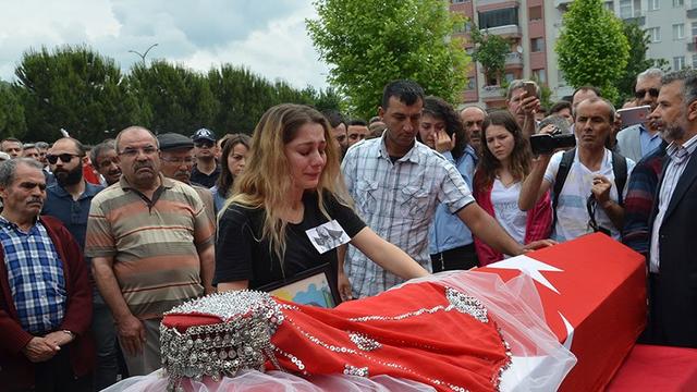 Şehit Aybüke öğretmen son yolculuğuna uğurlandı