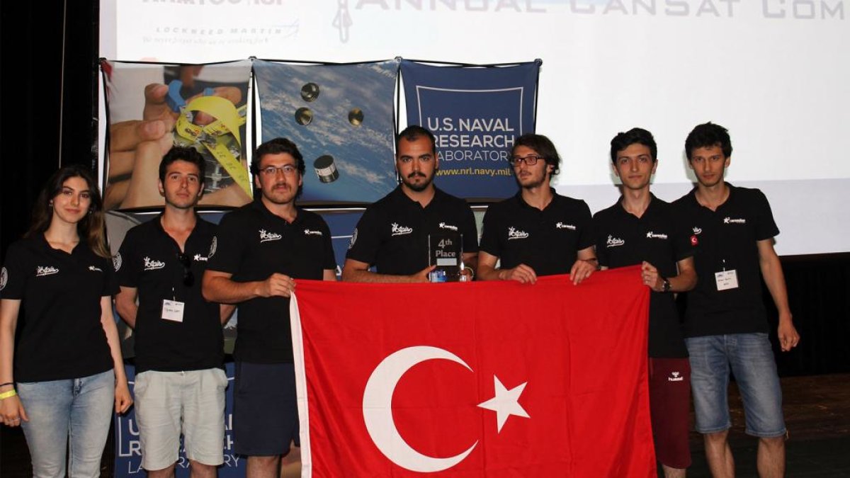 İTÜ'lü öğrenciler uydu tasarımında birinci oldu