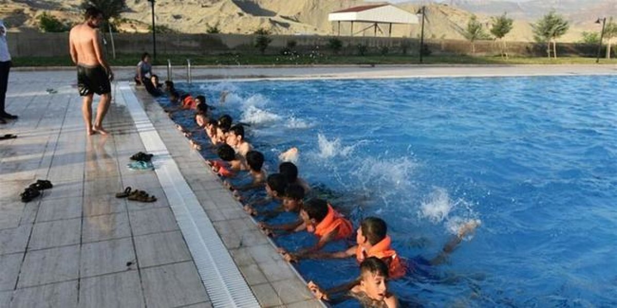Mardin'de terörün izleri yüzme kursuyla siliniyor