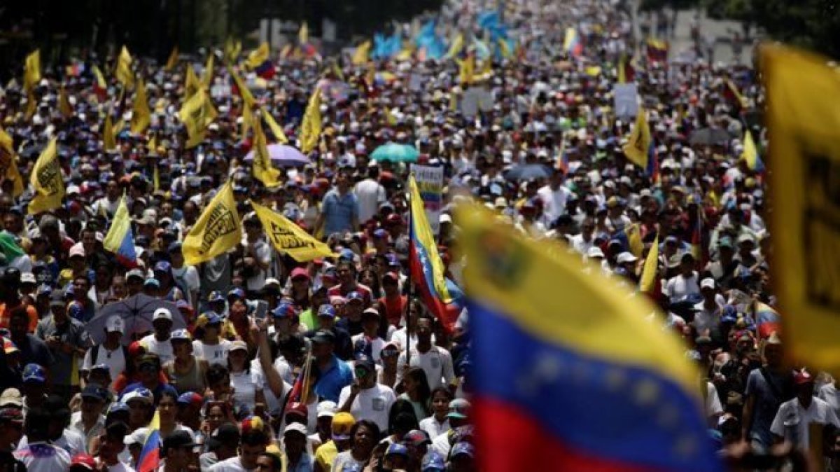 Venezuela'da devrim içinde devrim