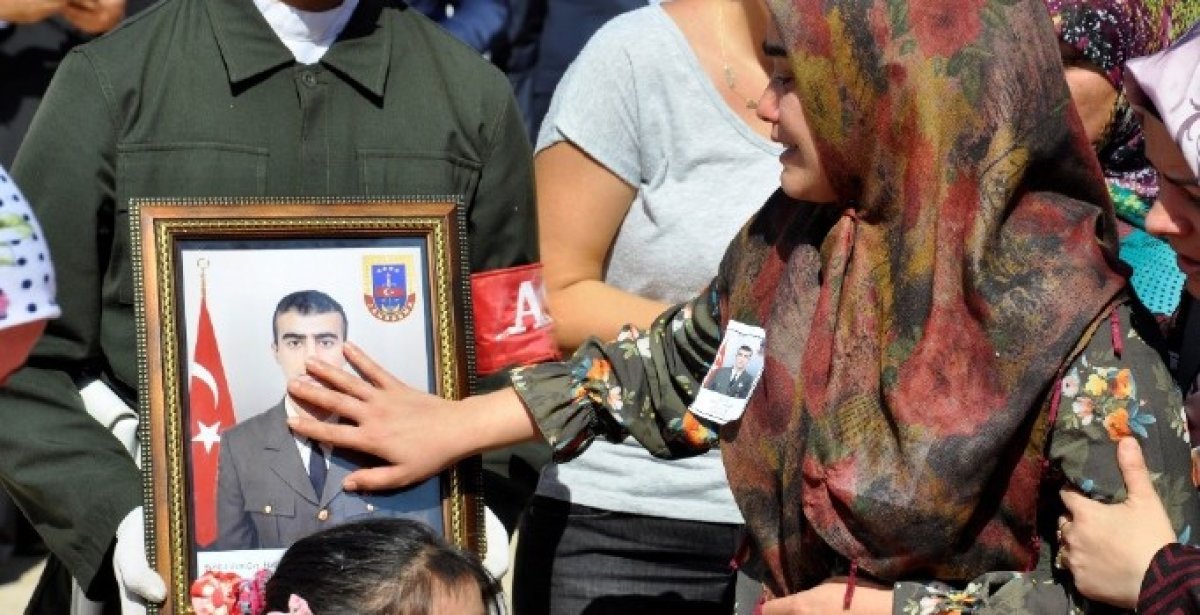 Şehidimizin cenazesinde ‘Kahrolsun PKK’ sloganları atıldı