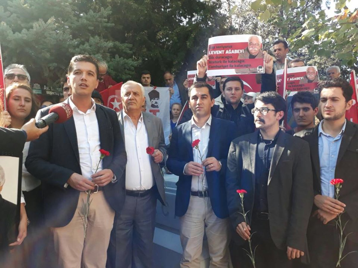 TGB Levent Kırca’yı mezarı başında andı