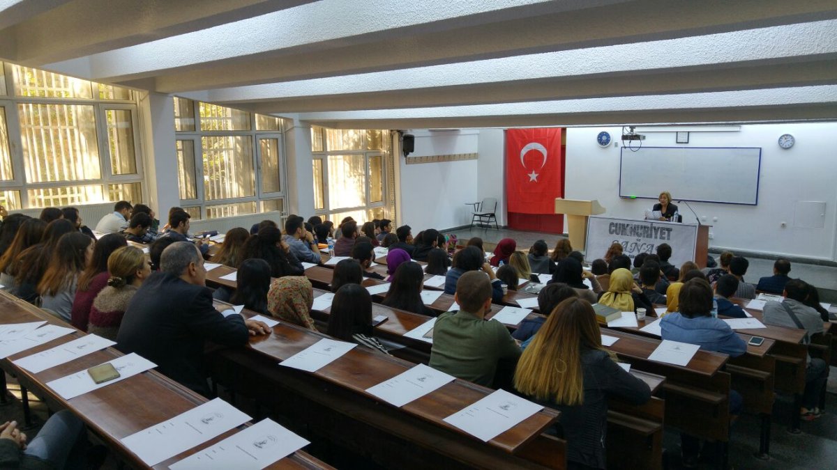 Ankara Üniversitesi öğrencileri Gülsen Tuncer ile buluştu