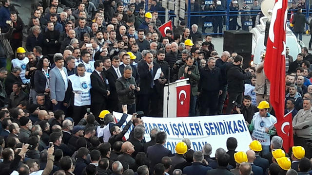 Madenciler ayakta: "Madenler satılamaz!"