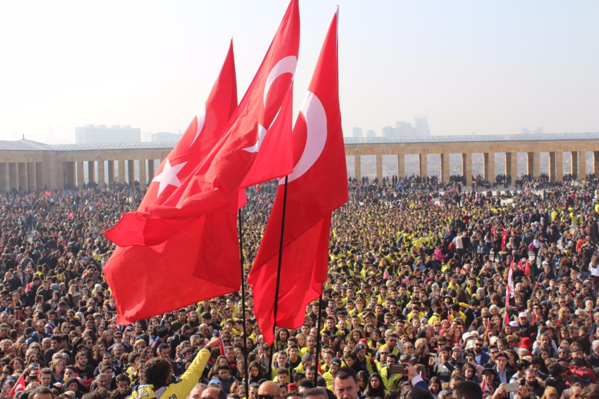 Türk milleti Atatürk için birleşti