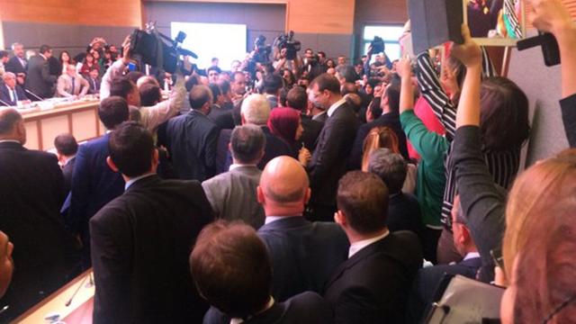 Terör örgütü propagandası yapan 19 HDP'liye fezleke