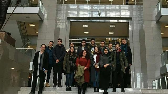 Hukuk öğrencileri adliye gezisi düzenledi