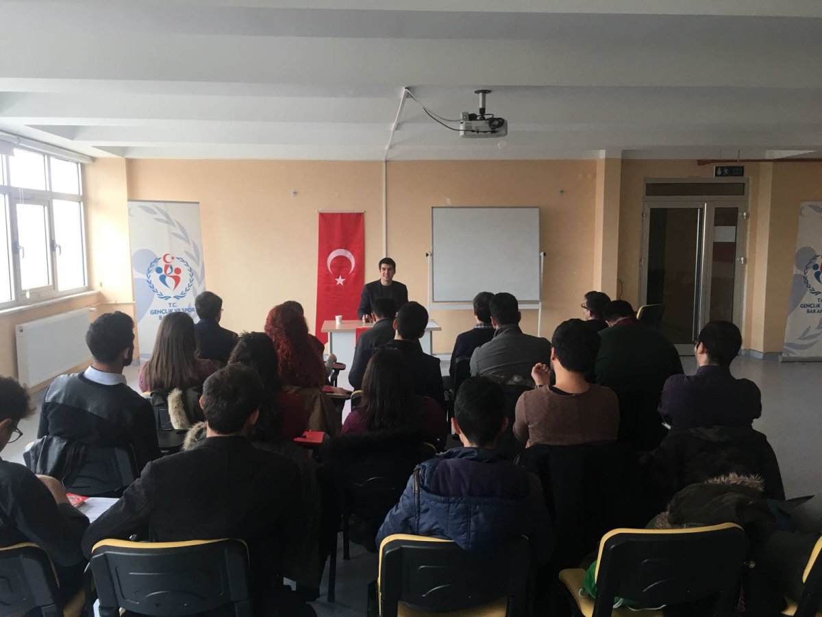 TGB Konya Özgür Bursalı ile gündem söyleşisi düzenledi