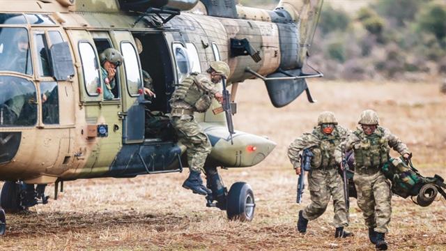 Mehmetçik Afrin'de PKK'ya göz açtırmıyor!