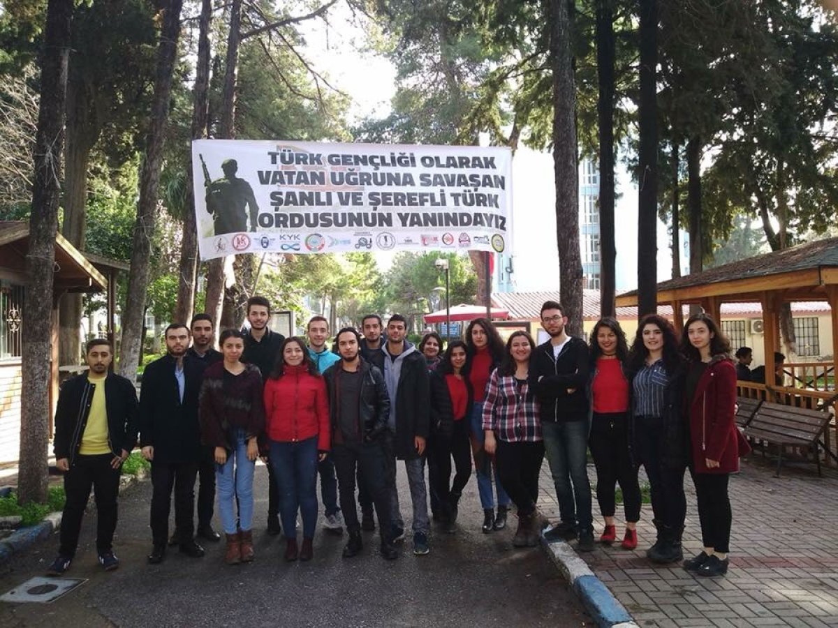 Dokuz Eylül Üniversitesi öğrencilerinden Mehmetçiğe destek