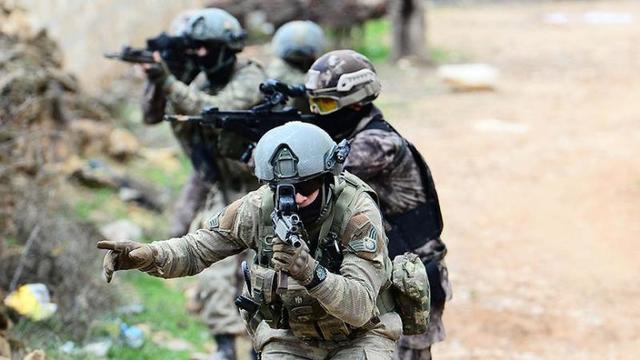 Afrin'de 144 nokta teröristlerden temizlendi