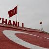 Afrin sınırındaki tepeye dev Türk bayrağı